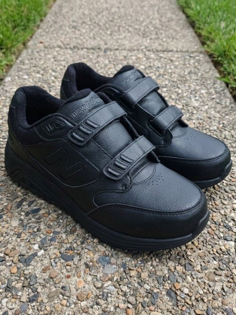 New Balance 928v3 Walking Shoes - Black Leather Velcro Closure Men’s Size 13 2E